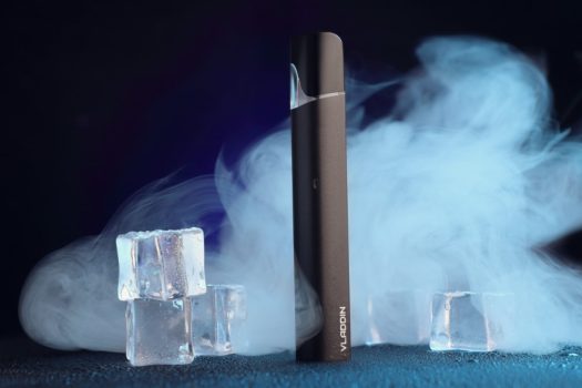 The Convenience of Disposable Electronic Cigarettes: Geek Bar Innovations